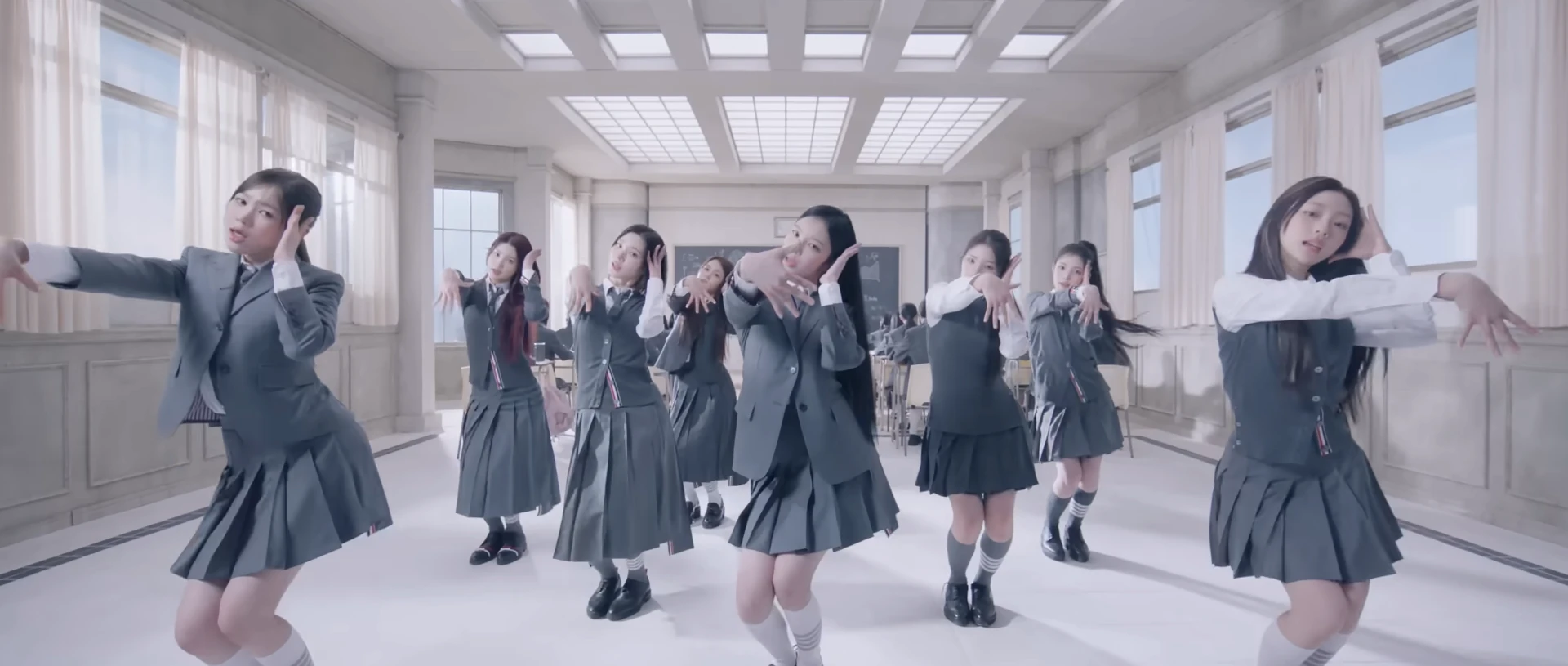 에스테틱을 입는 케이팝 image6