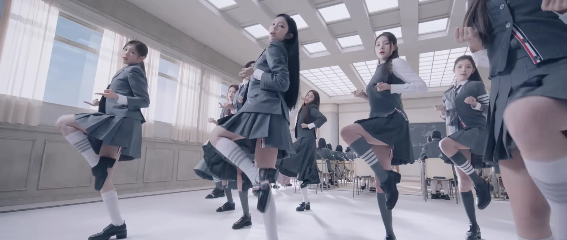 에스테틱을 입는 케이팝 image7