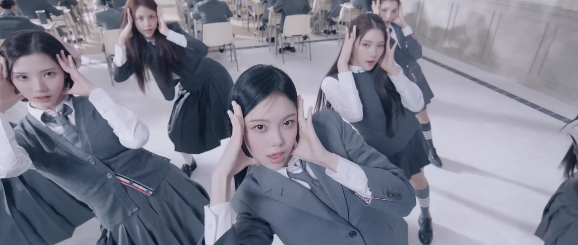 에스테틱을 입는 케이팝 image8