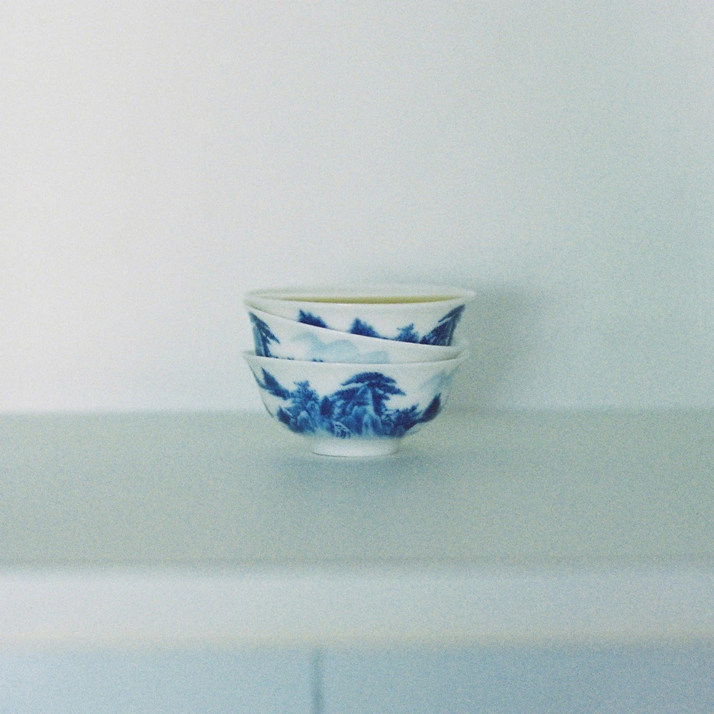 cover image of omm.. <공실>